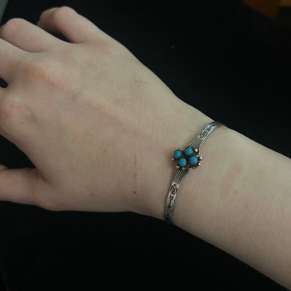 Vintage Turquoise & Marked Sterling Silver Navajo Style Mini Baby Cuff Bracelet - Picture 4 of 7